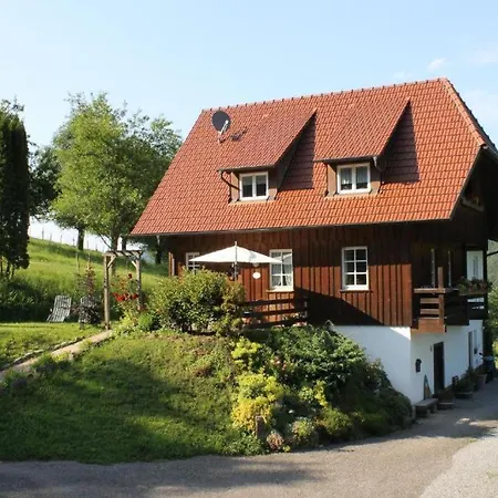 Blumbauernhof Farm stay Gutach