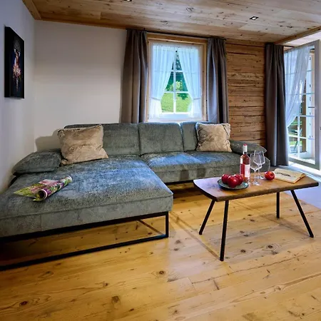 Blumbauernhof Farm stay Gutach